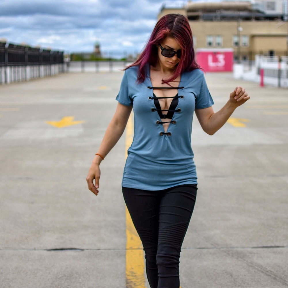 SOFT LADDER DRAWSTRING TEE in BLUE